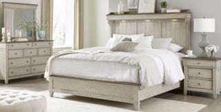 Liberty Ivy Hollow 4-Piece Dusty Taupe/Weathered Linen Queen Bed Set