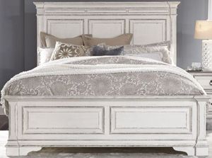 Liberty Abbey Park Antique White Queen Panel Bed