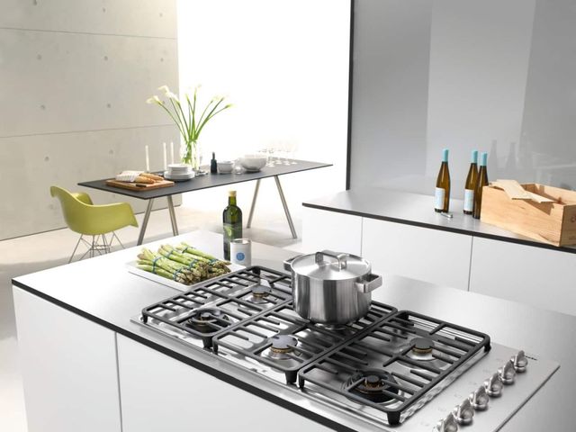 Miele 43" Stainless Steel Gas Cooktop 1