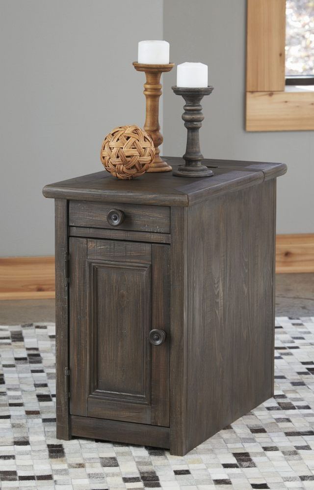 Signature Design by Ashley® Wyndahl Rustic Brown Chairside End Table 5