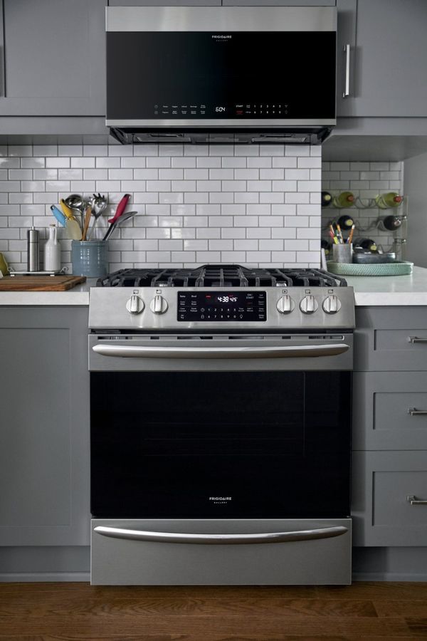 Frigidaire Gallery 30" Stainless Steel Freestanding Gas Range with Air Fry