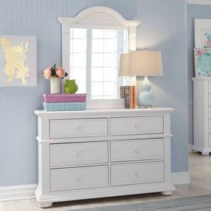 Liberty Summer House Oyster White Youth Dresser and Mirror