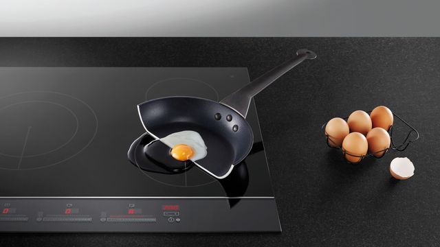 Fisher & Paykel Series 9 30" Black Glass Induction Cooktop 1