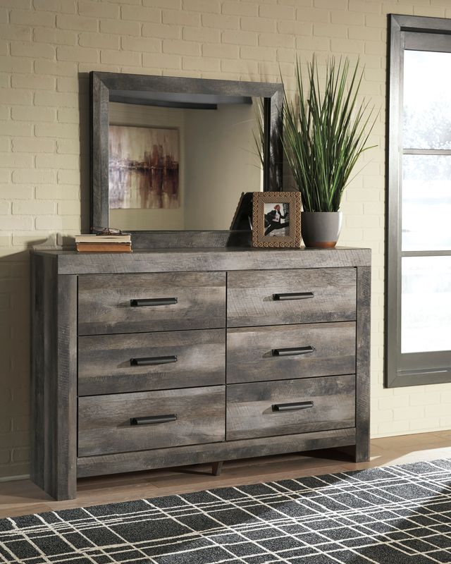 Wynnlow Rustic Gray Dresser 2