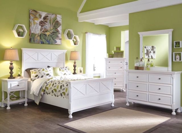 Signature Design by Ashley® Kaslyn 3-Piece White Queen Panel Bed Set 8