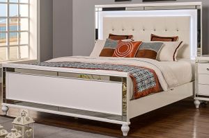 New Classic® Home Furnishings Valentino White Eastern King Upholstered Bed