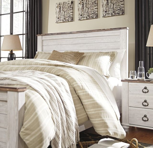 Signature Design by Ashley® Willowton Whitewash Queen Panel Bed 3