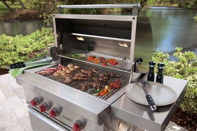 Wolf® 36" Stainless Steel Built In Liquid Propane Grill-2