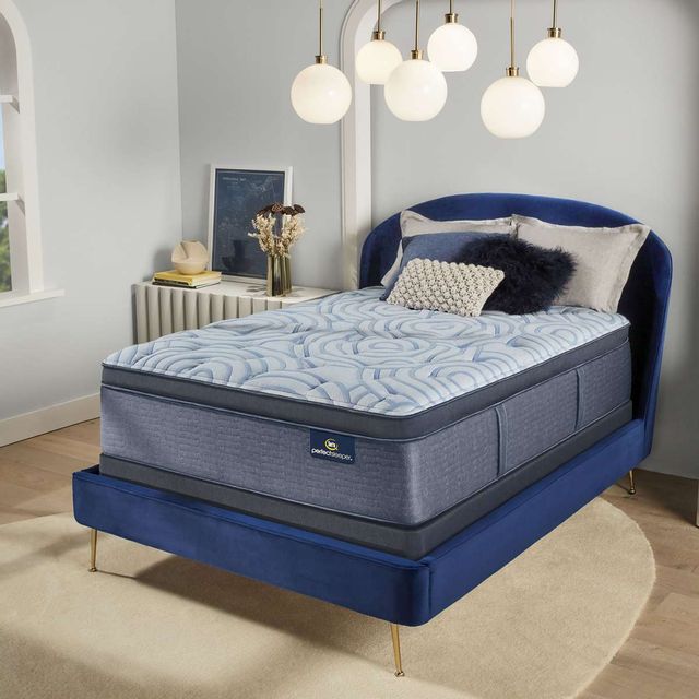 Serta® Perfect Sleeper® Regal Retreat Hybrid Medium Pillow Top Queen Mattress 5