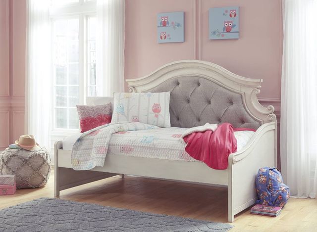 Signature Design by Ashley® Realyn Chipped White Twin Day Bed-3