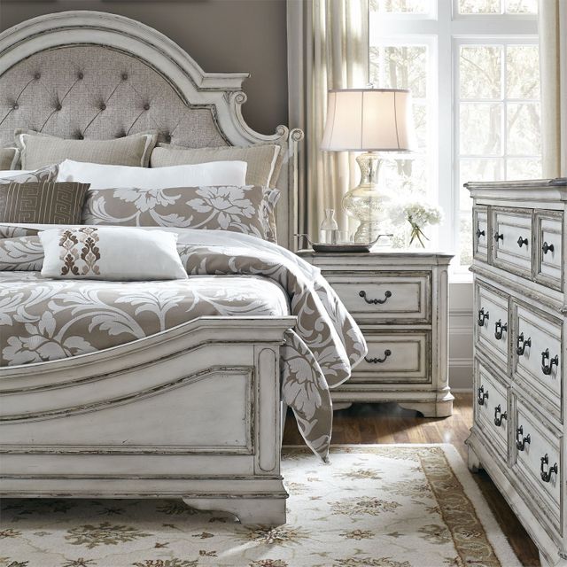 Liberty Furniture Magnolia Manor Antique White Queen Upholstered Bed 5