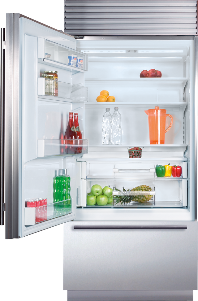 Sub-Zero® 21.7 Cu. Ft. Built In Bottom Freezer Refrigerator 1