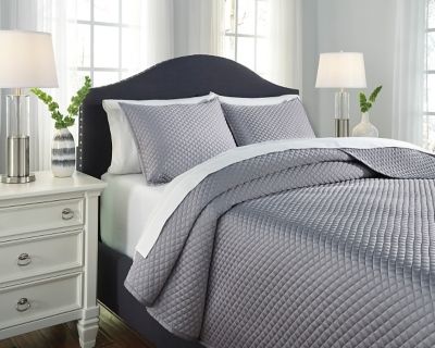 Signature Design by Ashley® Dietrick Gray King Quilt Set-2
