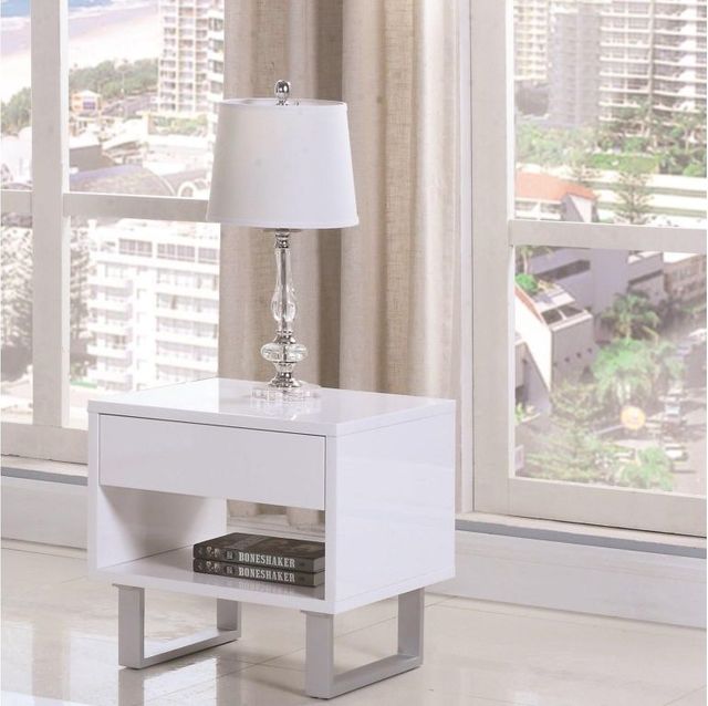 Coaster® Glossy White 1-Drawer End Table High 2