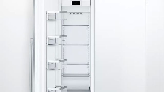Bosch Benchmark® Series 18" Custom Panel Built In Freezer 2