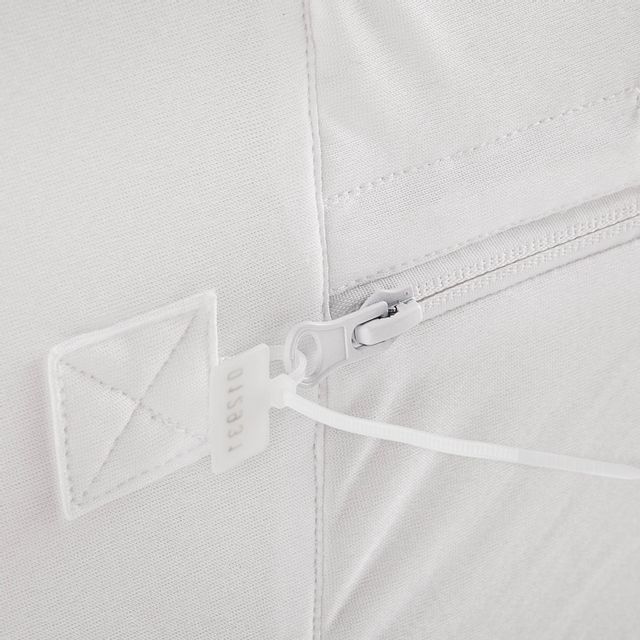 Weekender® Hotel-Grade White Full XL Mattress Encasement 8