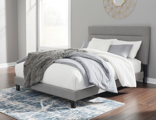 Signature Design by Ashley® Adelloni Gray King Upholstered Bed 4