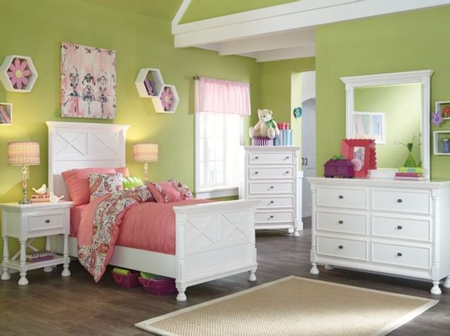 Signature Design by Ashley® Kaslyn White Dresser and Mirror 4
