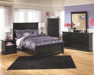Signature Design by Ashley® Maribel 6-Piece Black King Panel Bed Set 7