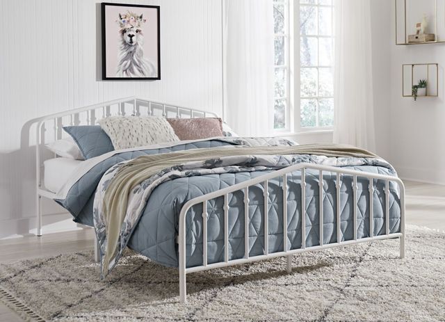 Signature Design by Ashley® Trentlore White Queen Metal Bed-2