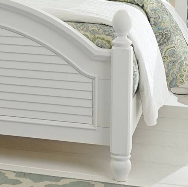 Liberty Summer House I Oyster White Queen Poster Bed 5
