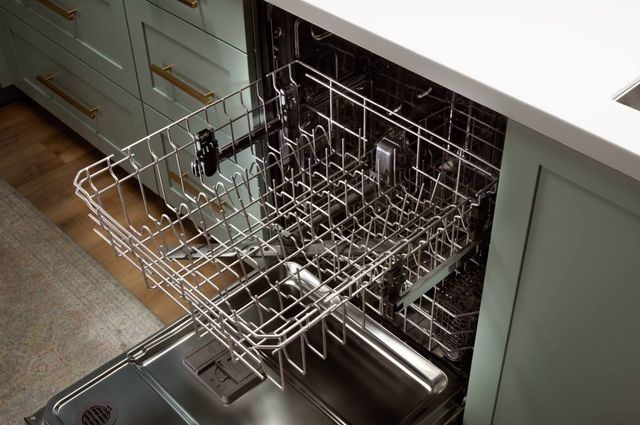 Whirlpool® 24" White Built In Dishwasher 4