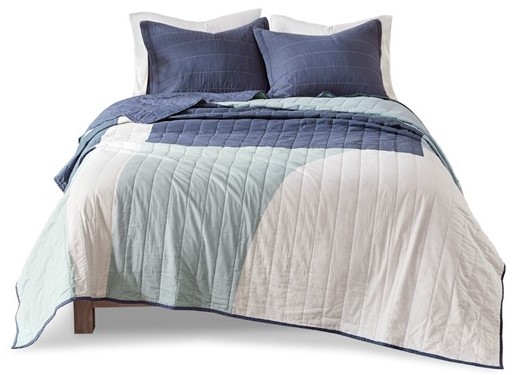Olliix by Albany Reversible Aqua Full/Queen Cotton Printed Coverlet Set