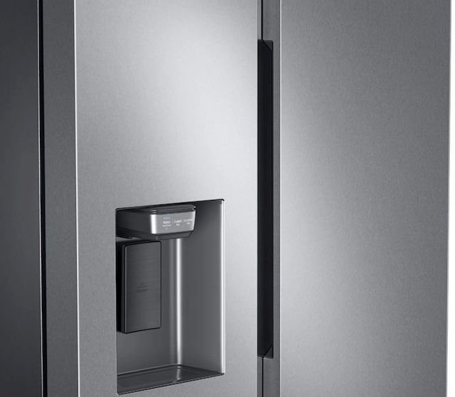 Samsung 27.4 Cu. Ft. Fingerprint Resistant Stainless Steel Side-by-Side Refrigerator 2