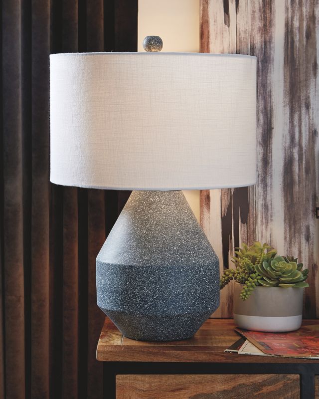Signature Design by Ashley® Kristeva Blue Metal Table Lamp 3