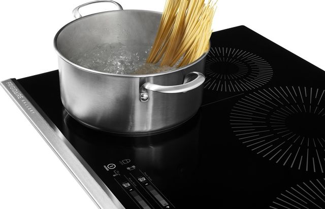 Frigidaire Gallery® 30" Black Induction Cooktop 4