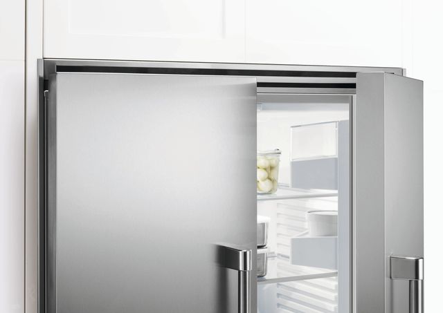 Fisher & Paykel Series 7 20.1 Cu. Ft. Stainless Steel French Door Refrigerator 8