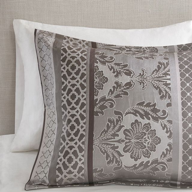 Bellagio 6 Piece Jacquard Quilt Set with Throw Pillows by Madison Park