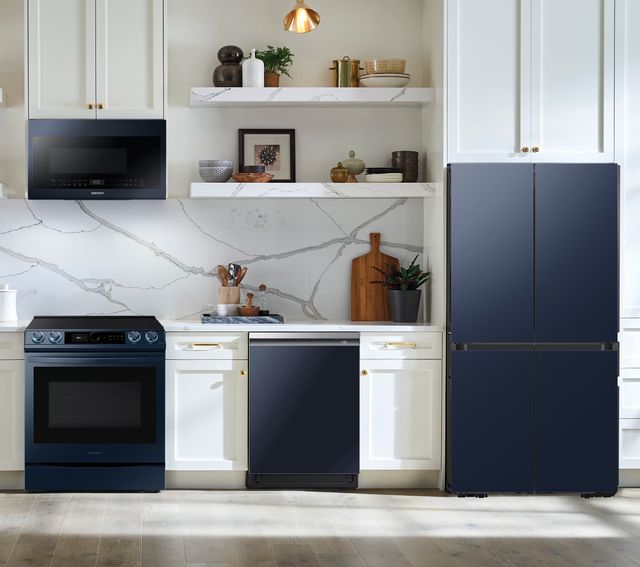 Samsung 5-Piece Navy Steel Kitchen Package with a 29 cu. ft. Smart Bespoke 4-Door Flex™ Refrigerator PLUS a FREE 10pc Luxury Cookware Set! ($800 Value)
