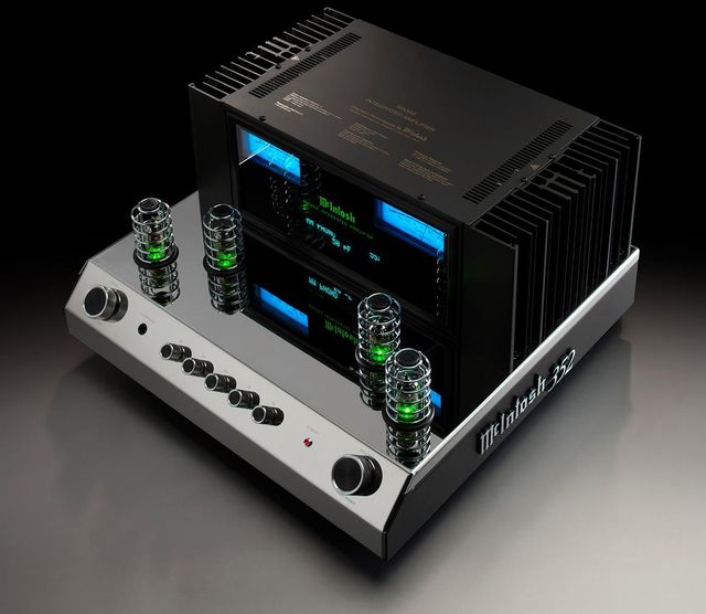 McIntosh® 2-Channel Integrated Amplifier 4