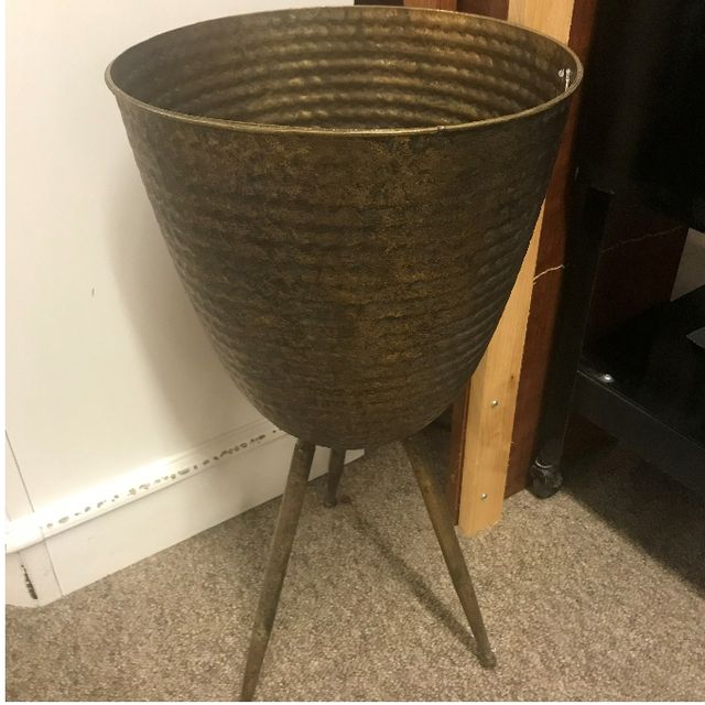Stylecraft Metal Tri-Pod Pot, Antique Gold