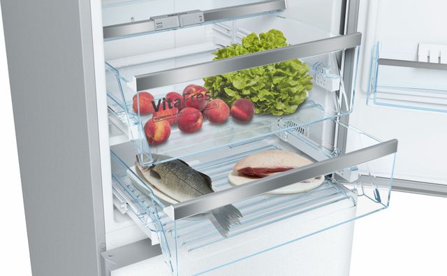 Bosch 800 Series 10.0 Cu. Ft. White Glass Counter Depth Bottom Freezer Refrigerator 3