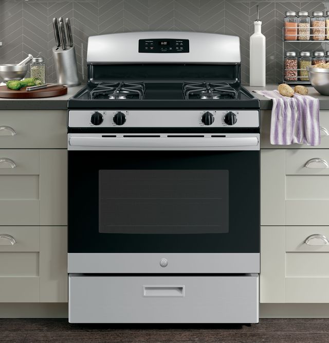 GE® 30" Free Standing Gas Range-Stainless Steel (S/D) 7
