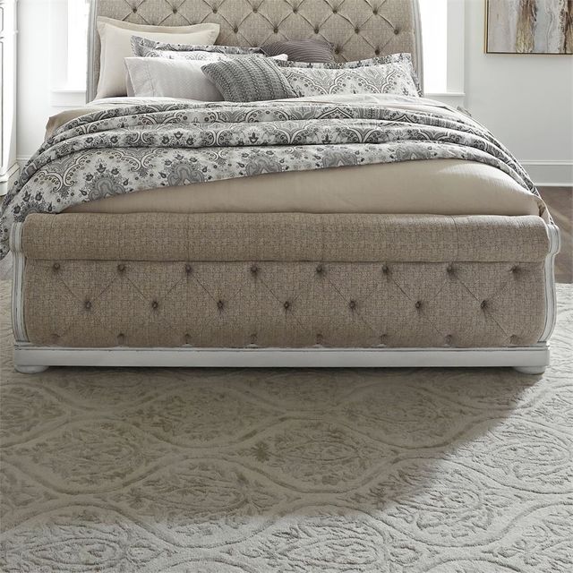 Liberty Magnolia Manor Queen Upholstered Sleigh Footboard