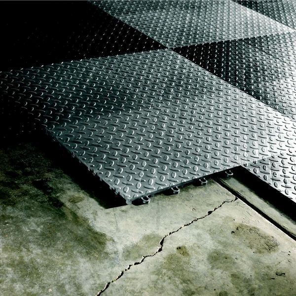 Gladiator® 4 Pack Silver Tile Flooring  1