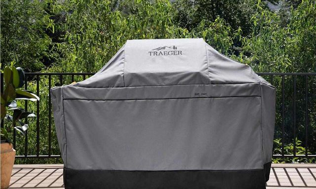 Traeger® Ironwood Grill Cover 4