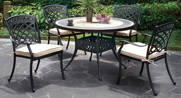 Round patio deals table with chairs