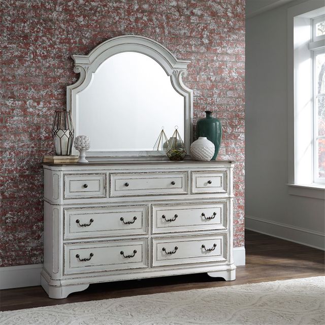 Liberty Furniture Magnolia Manor 5-Piece Antique White Queen Panel Bedroom Set 7