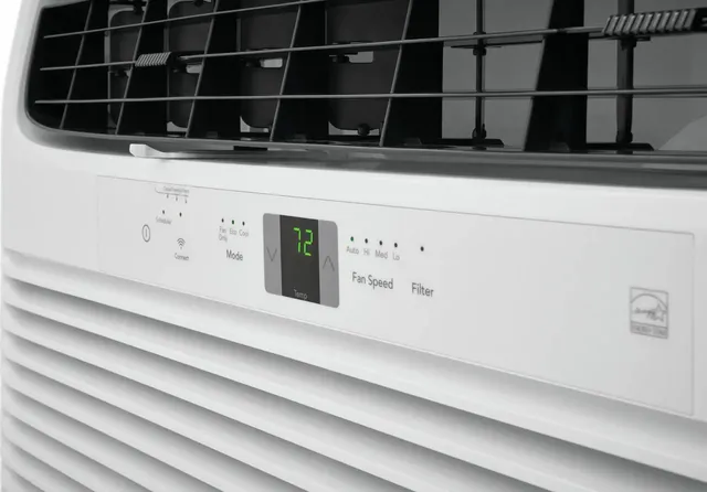 Frigidaire® 25,000 BTU's White Window Mount Air Conditioner 3