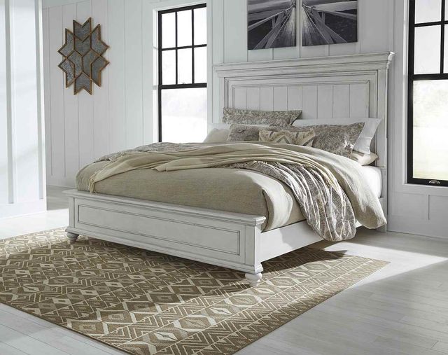 Benchcraft® Kanwyn Whitewash Queen Panel Bed-3