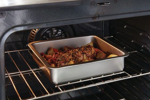 Frigidaire® ReadyCook™ Marinade and Oven Pan 2