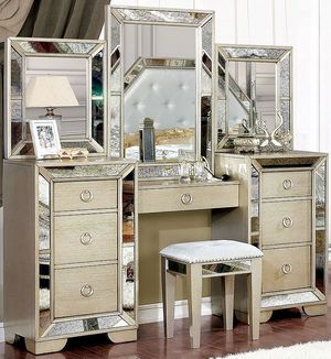 Furniture Of America® Loraine Champagne Vanity Set