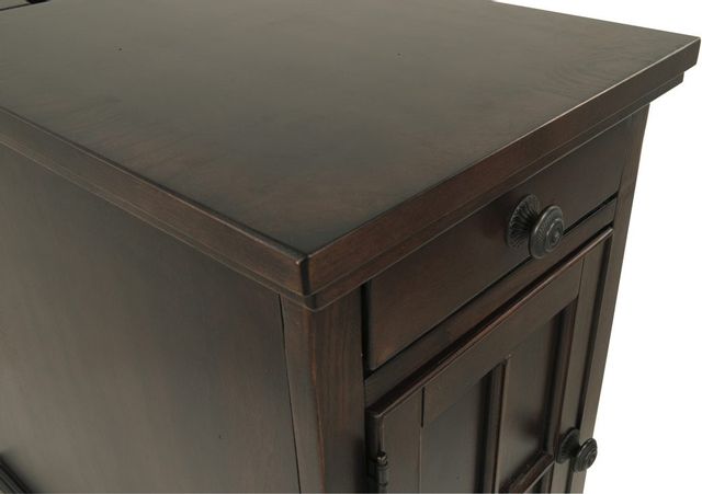 Signature Design by Ashley® Laflorn Dark Brown Chairside End Table 8