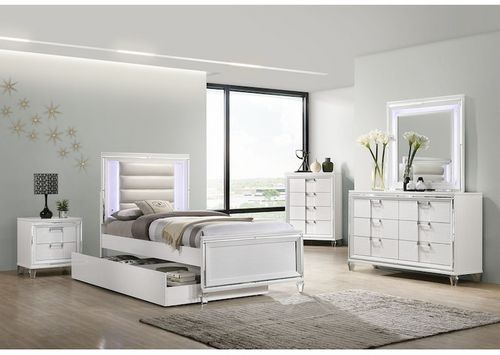 Elements International Twenty Nine 3-Piece White Full Bedroom Set