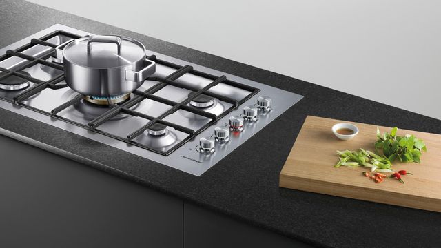 Fisher & Paykel Series 9 36" Stainless Steel Gas Cooktop 4