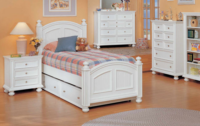 Winners Only® Cape Cod Trundle Box-White 0